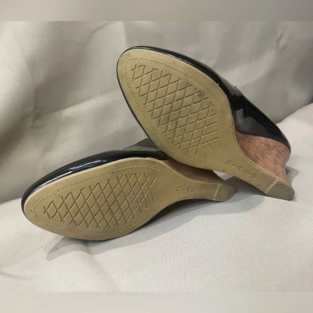 Rialto Black Wedges GUC